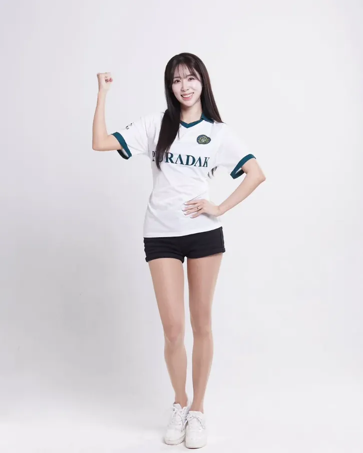 Hyein Height, Weight, Age, Net Worth, Career, And Full Bio