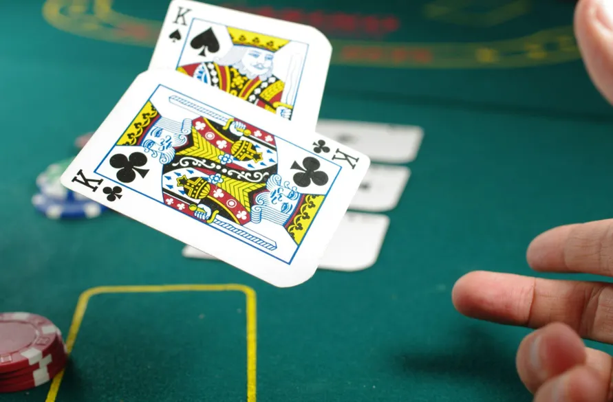 Strategies for better poker play Tips for beginners